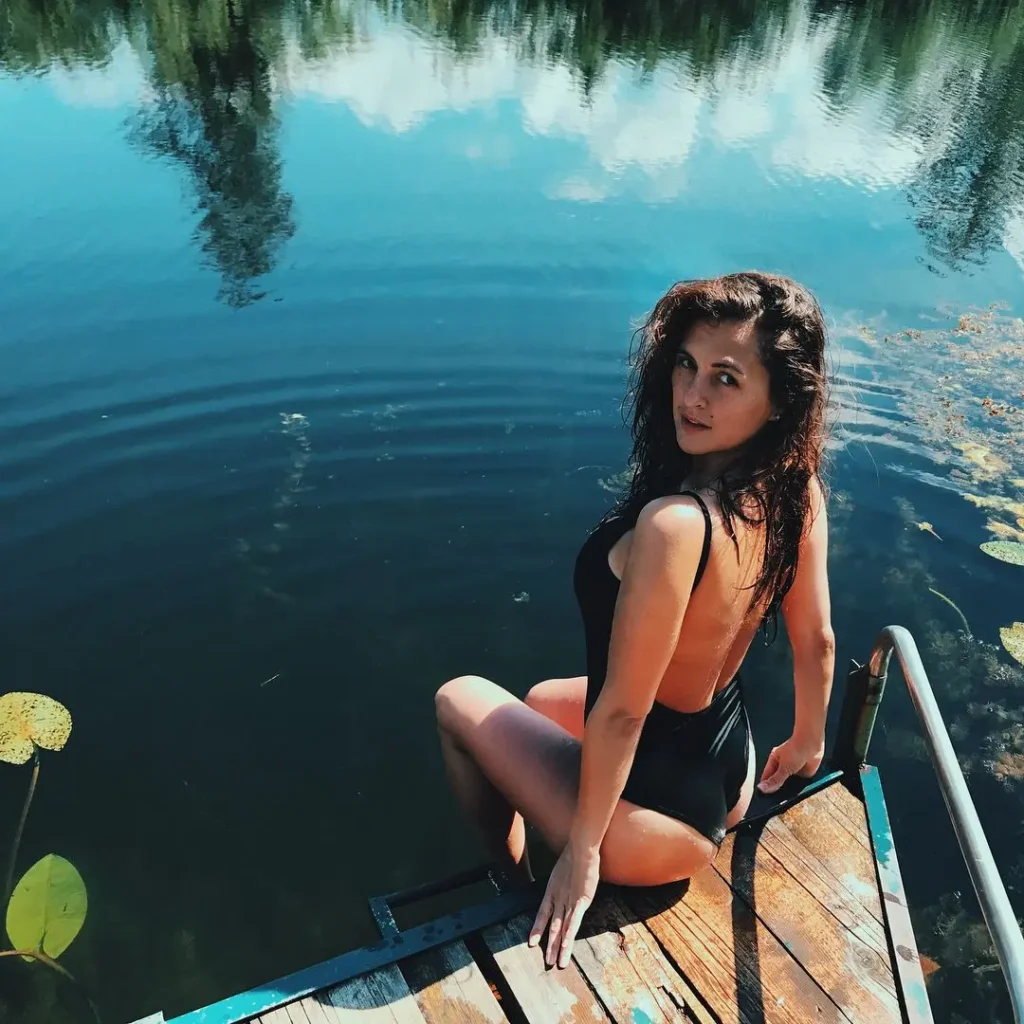 Шумакова слив фото жопа в купальнике секси фигура